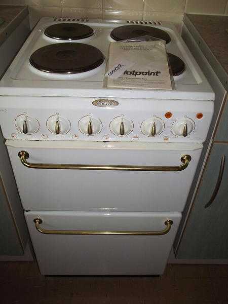 Hotpoint Electric 039fan assisted039 single oven Cooker  50cm