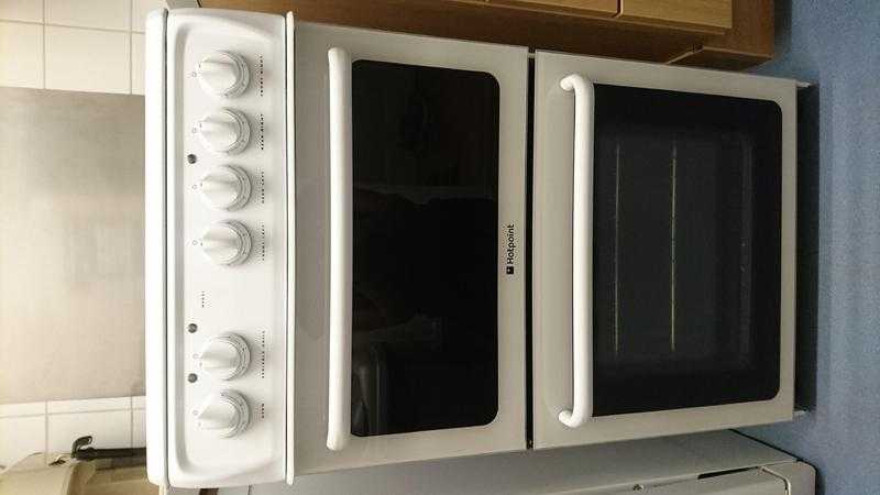 Hotpoint electric cooker HAE510P