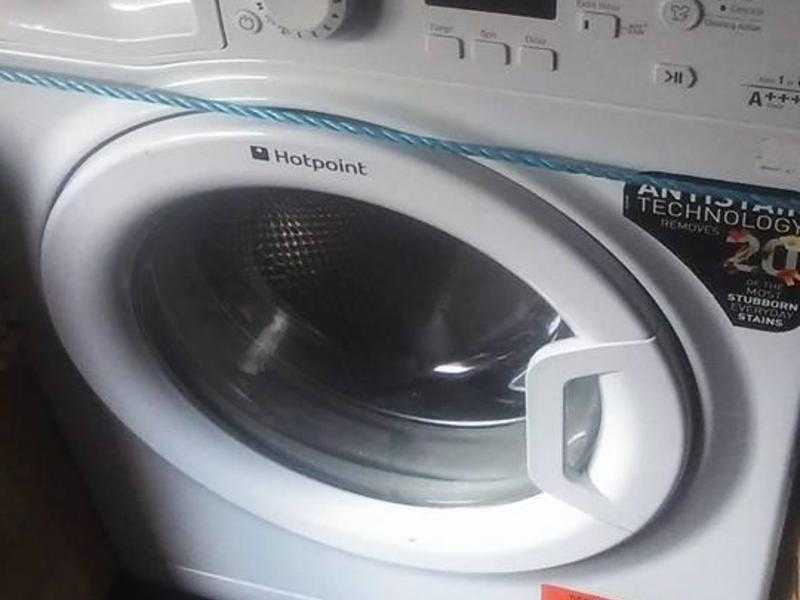 Hotpoint Experience Eco WMBF 844P Washing Machine