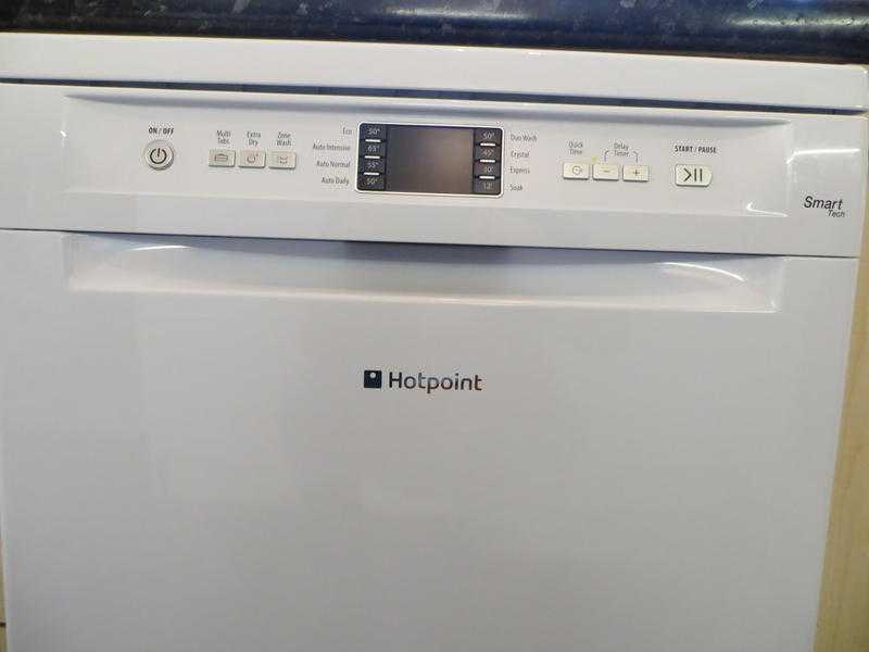 HOTPOINT FDFSM 31111 SMART TECH FULL SIZE DISHWASHER