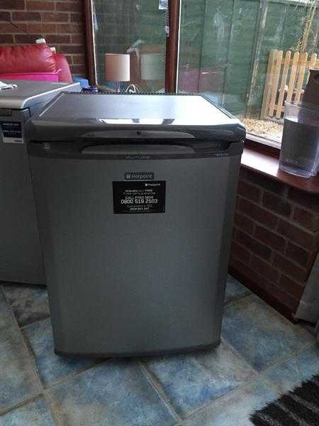 Hotpoint Graphite Grey Frost Free Under Counter Fridge