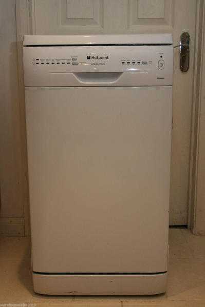 Hotpoint Slimline Aquarius Dishwasher SDW60 45cm Wide in vgc .delivery possible