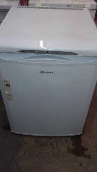 hotpoint under counter freezer .delivery possible