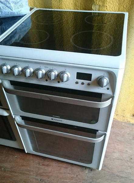 Hotpoint White 60cm Double electric cooker