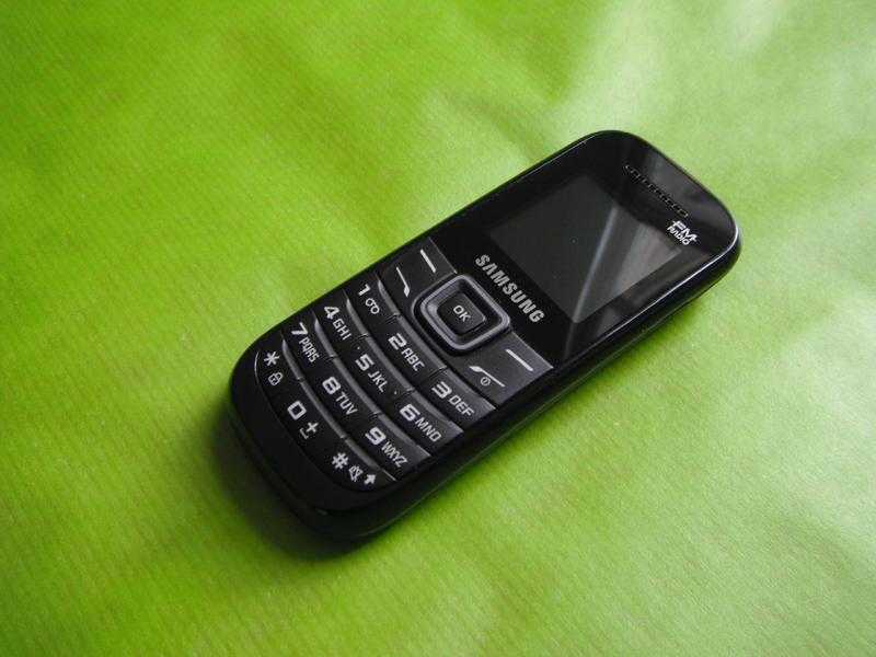 House Clearance Samsung Mobile Phone (Mint Condition, Clean Usage, Network-Free  Unlocked)