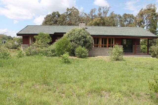 House facing Mount Kenya