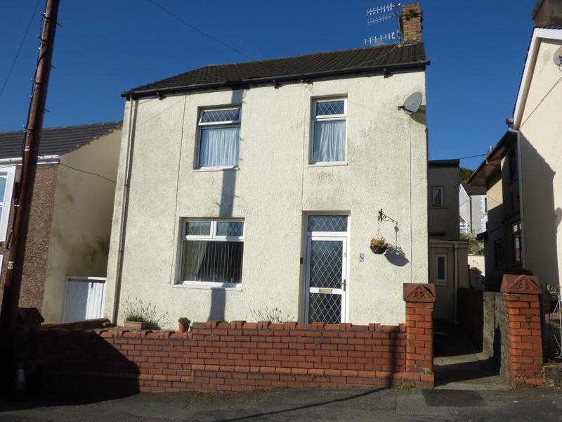 House for sale in Clydach