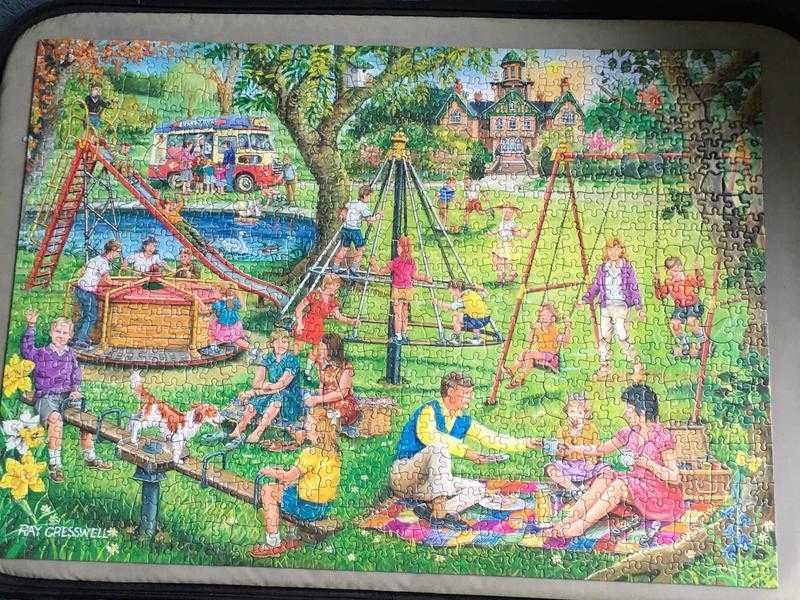 House of Puzzles 1000 piece jigsaw Puzzle