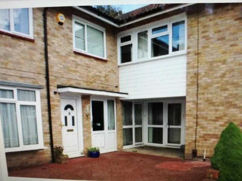 House to rent in Gossops Green, Crawley