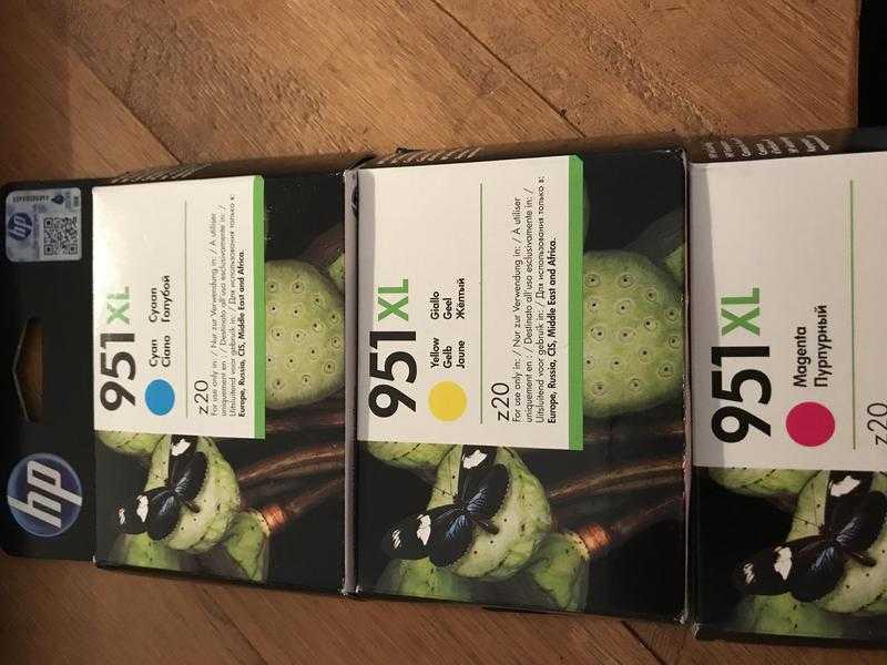 HP951XL colour cartridges x3