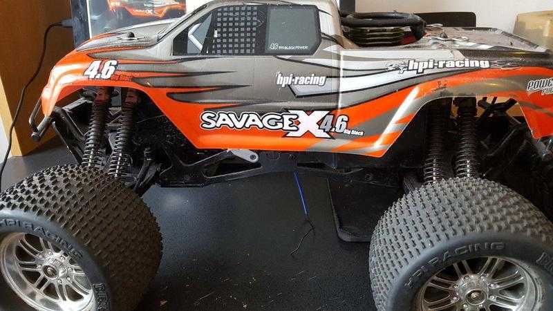 HPI SAVAGE 4. 6 Big block with few spares.Fast Fast.Grab a bargain.