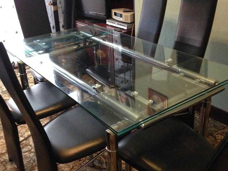 Hygena extending glass table and 8 chairs