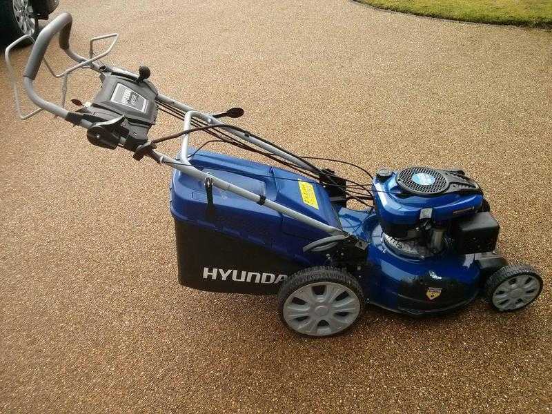 Hyundai HYM 51 SPE electric start self propelled 20quot rotary lawnmower