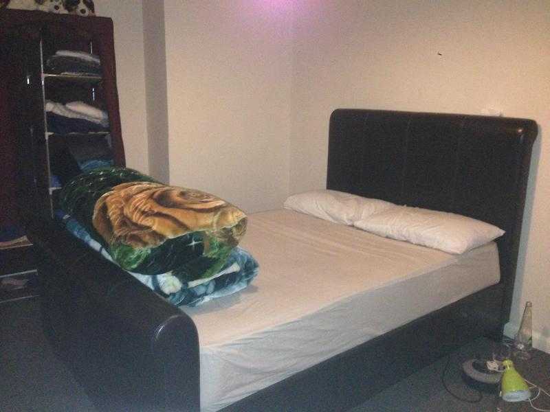 I have 2 king size bed for sale. The reason I sale it, I move to different location.