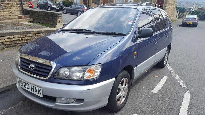 I want to buy toyota picnic any condition avensis verso suzuki carry van Peugeot automatic starlet