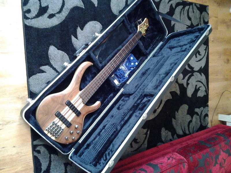 Ibanez bass BTB674-NTF mint condition with extras