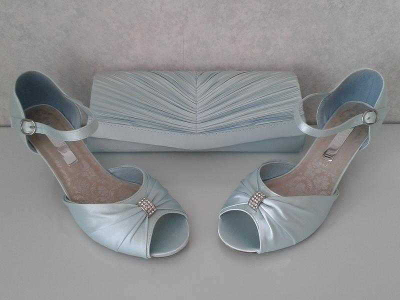 Ideal Wedding Shoes and Bag