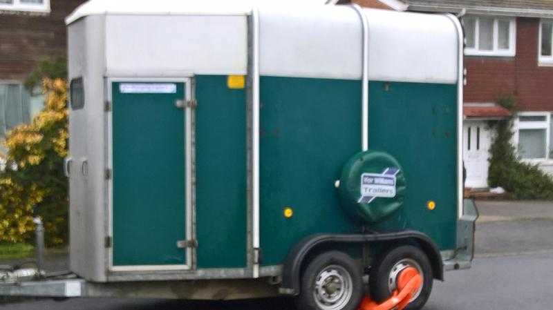 Ifor Williams 505 horse trailer, 2002, green