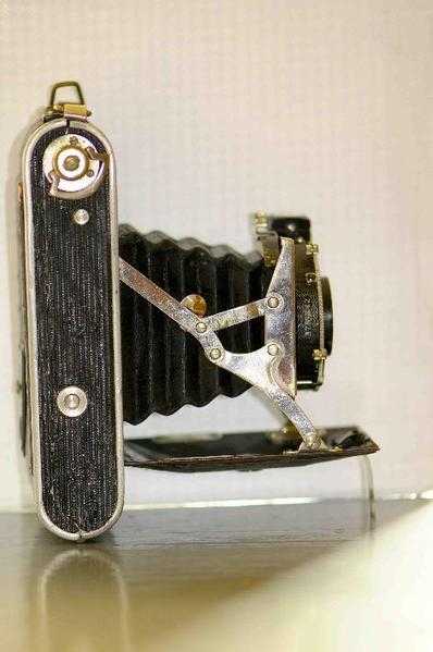 Ihagee folding camera