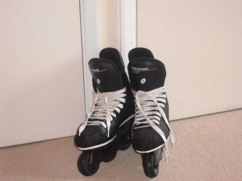 IN-LINE SKATES.