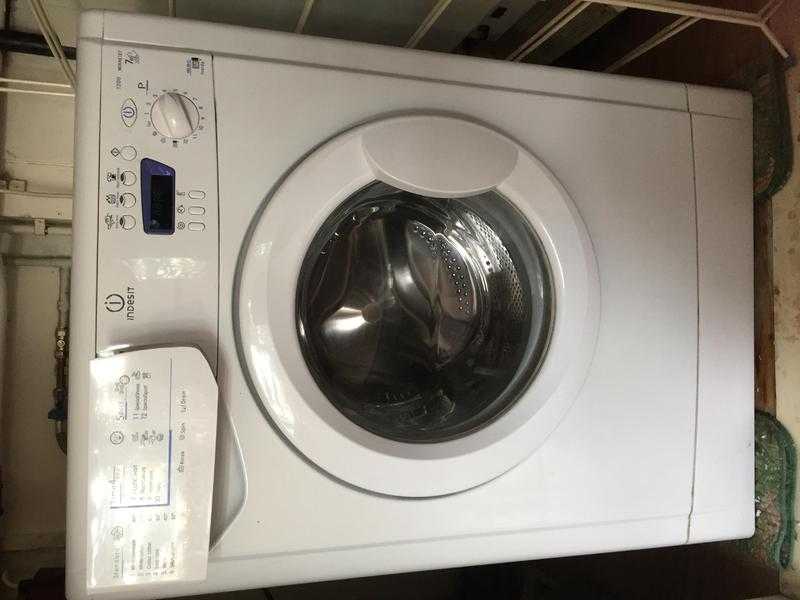 Indesit 1200 rpm spin speed washing maxhine