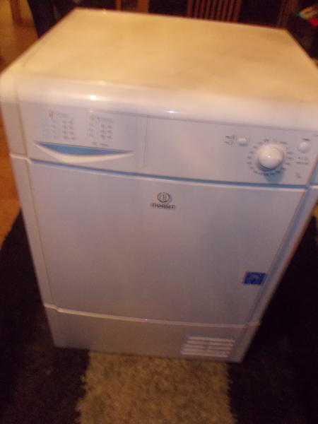 INDESIT 7KG CONDENSOR TUMBLE DRYER IN EXTELLENT CONDITION DELIVERY PSSIBLE