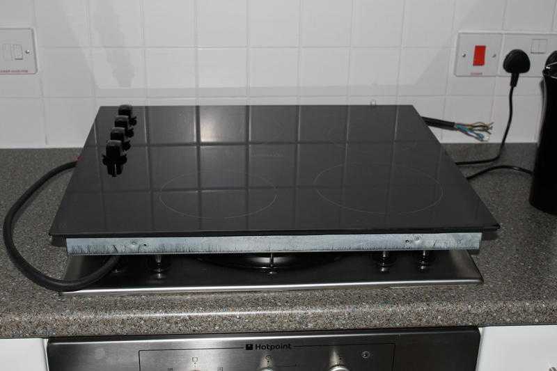 Indesit Black Ceramic Electric Hob