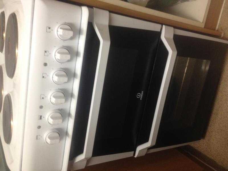 Indesit cooker for sale 120 ono