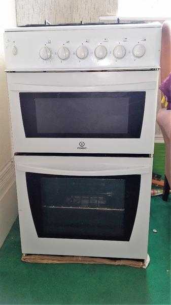 INDESIT DOUBLE OVEN GAS COOKER