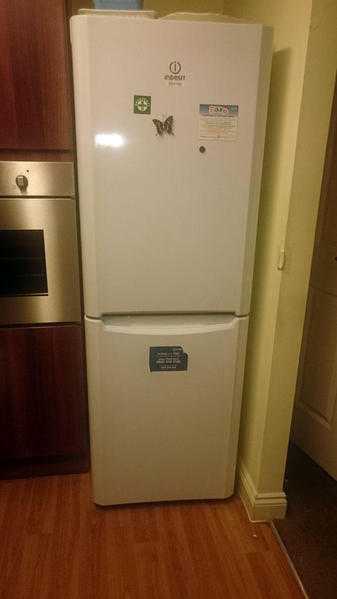 indesit frost free fridge freezer