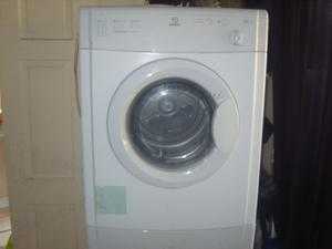 Indesit IDC75 tumble dryer