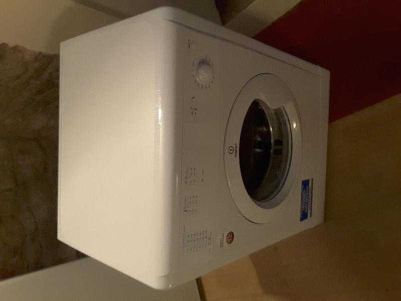 Indesit IDV75WH Tumble Dryer