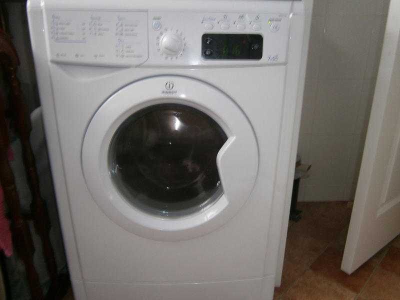 Indesit WasherDryer