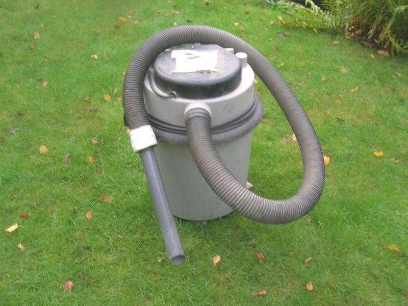 Industrial Vacuum Cleaner   Earlex WD1000