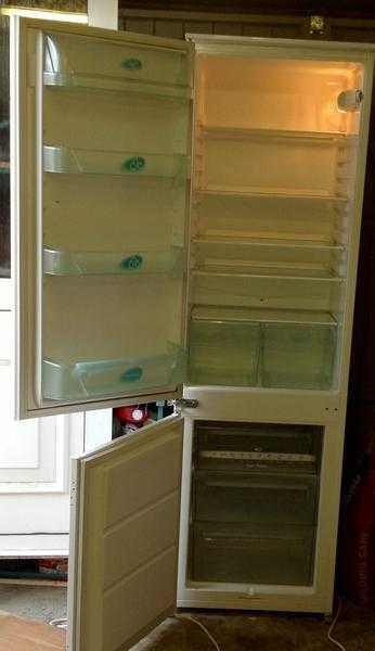 Intergrated FridgeFreezer