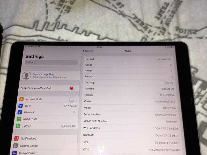 iPad pro year 2017 10,5quot 256gb, Wifi- Cell.  MINT Condition