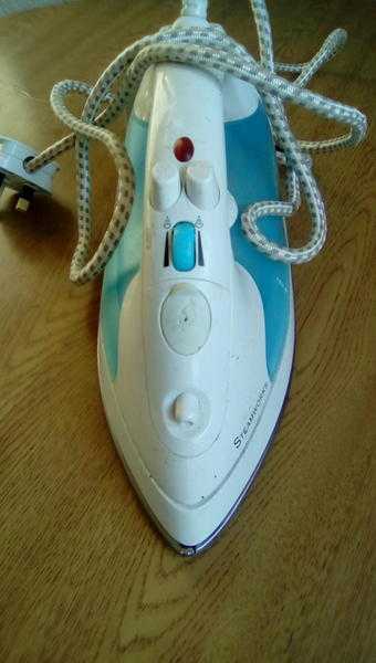 Ironing board amp steam iron