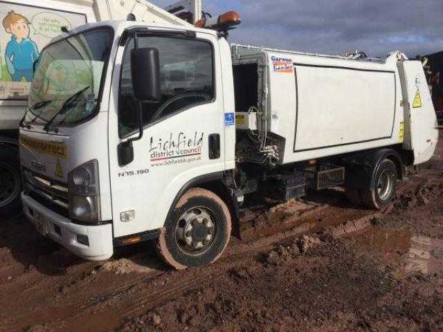 Isuzu NQR 2009