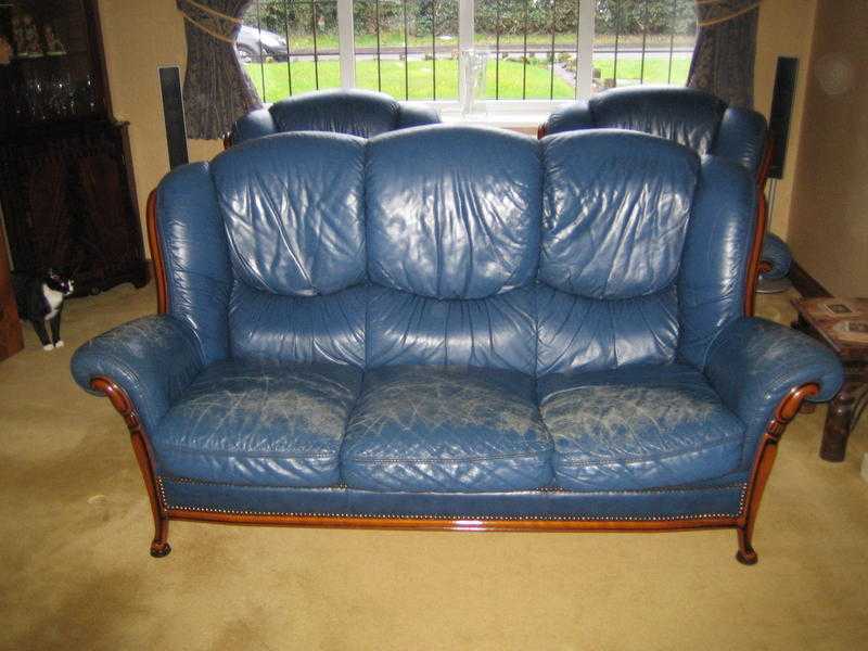 Italian Leather Sofa amp 2 chairs