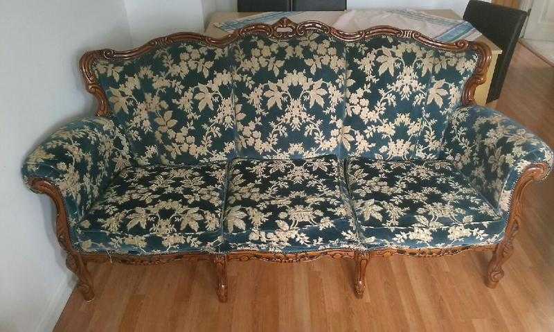 Italian sofa set with two chairs