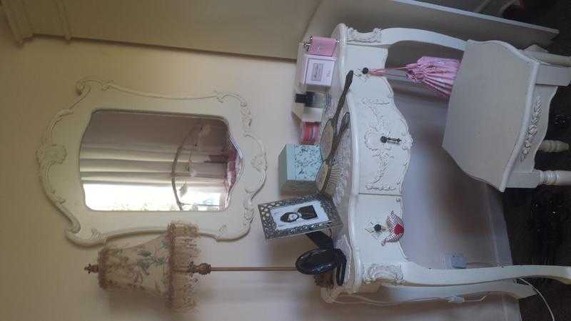 Ivory shabby chic dressing table mirror and stool