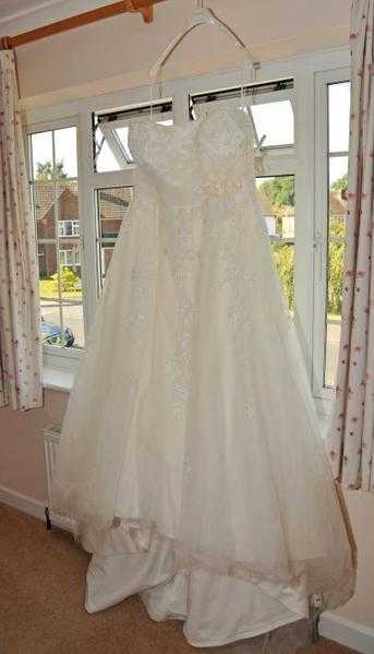 Ivory Wedding Dress