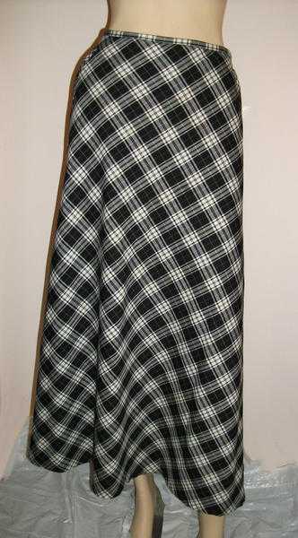 Jaeger full length skirt with zip pockets, size 10