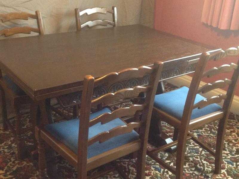 Jaycee Oak Dining Table and 4 chairs