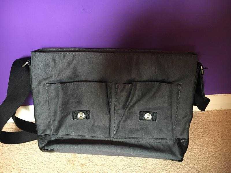 Jeff Banks Laptop bag