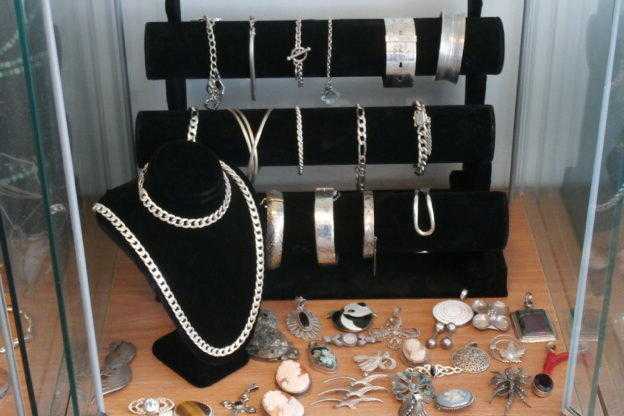 JEWELLERY URGENTLY WANTED FOR CASH