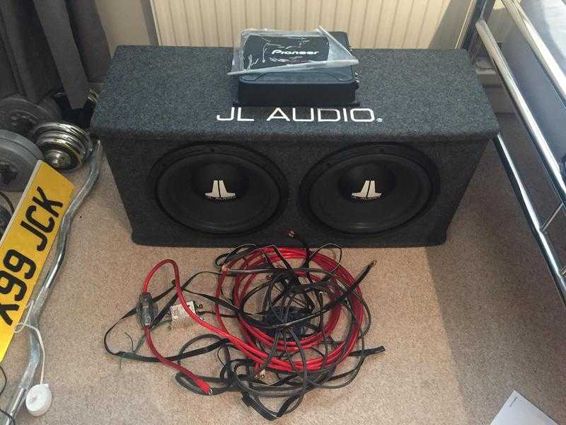 Jl audio subwoofer and pioneer Amp set up. Comes with wiring