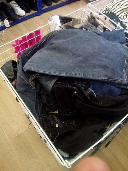 Joblot of 50 men039s jeans