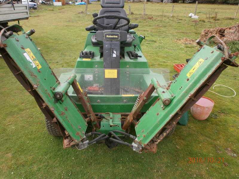 John Deere Roberine 900 Ride On  Mower