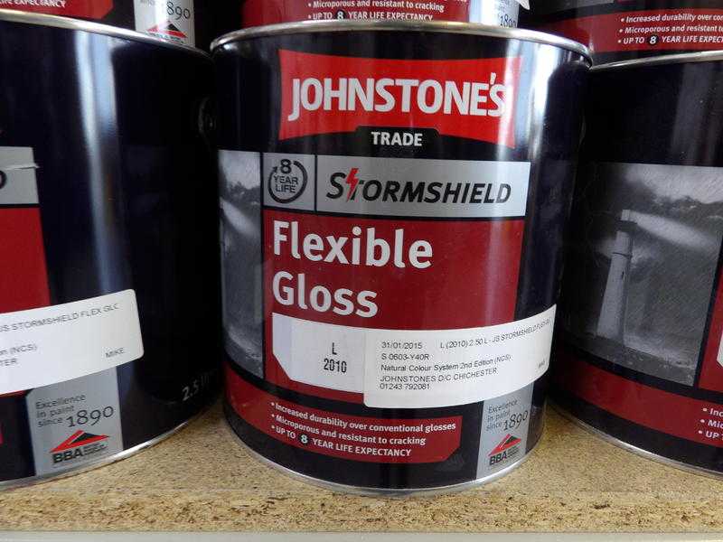 Johnston039s Flexible Gloss Paint - 8 yr Life - RRP 36.99 - Natural  Off White - 40  Available